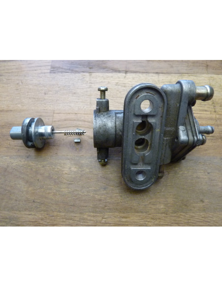 Robinet GSXR 750-1100 88-95  - 2