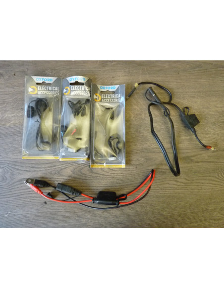 Lot adaptateurs chargeur batterie  - 1