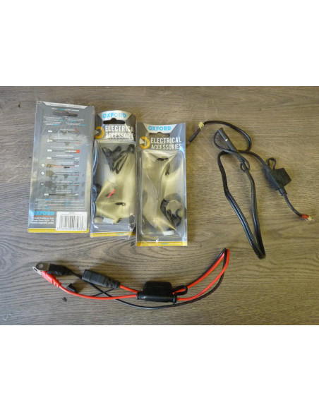 Lot adaptateurs chargeur batterie  - 2