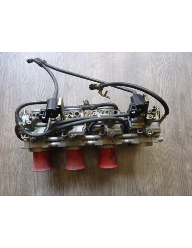 Rampe de carburateurs GSXR 600 96-00  - 1