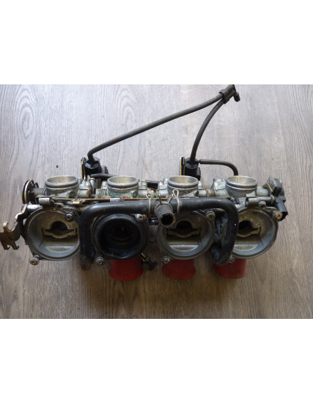 Rampe de carburateurs GSXR 600 96-00  - 3