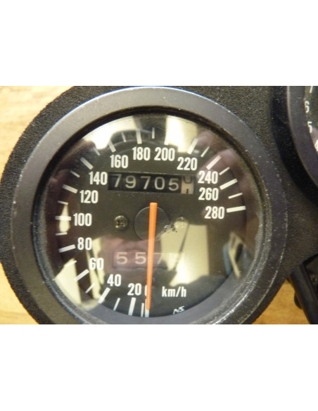 GSXR 750 88-91 Speedometer Unit  - 3