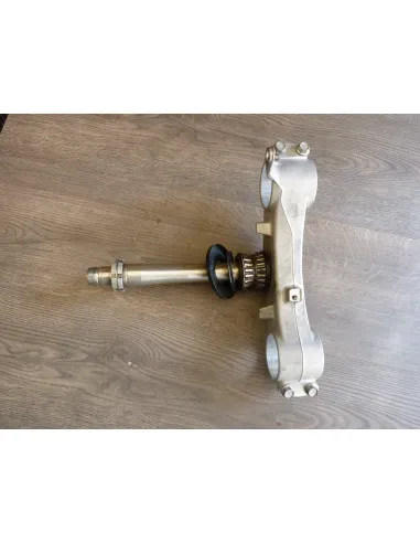 Té de fourche inférieur GSXR 1300 07-17  - 2