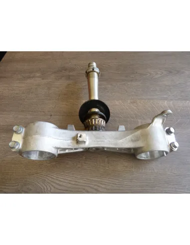Té de fourche inférieur GSXR 1300 07-17  - 1