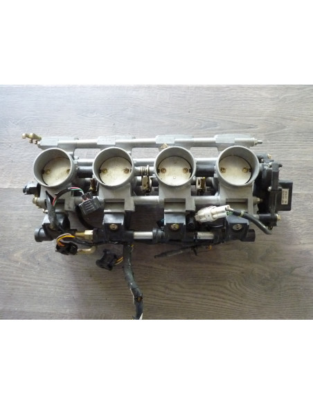 Rampe injection GSXR 1000 01-02  - 2