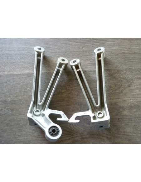 Platines arrières GSXR 600-750-1000 00-05  - 1