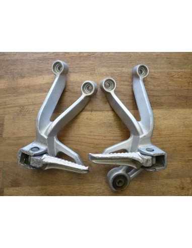 Paire de platines arrières GSXR 1000 03-04  - 1