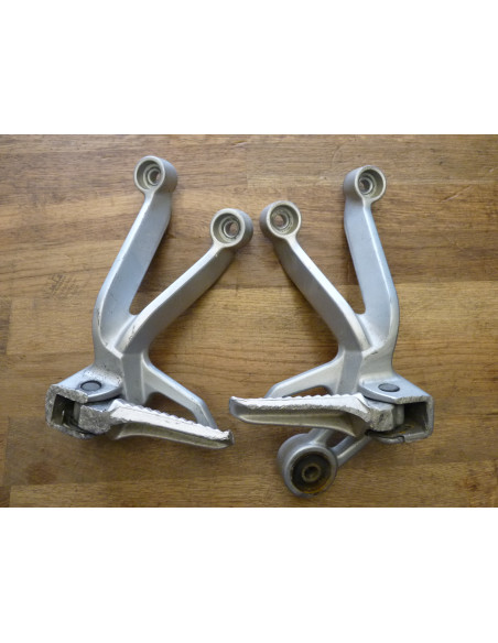 Paire de platines arrières GSXR 1000 03-04  - 1
