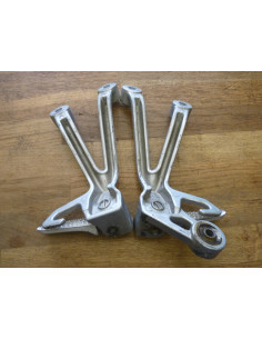 Paire de platines arrières GSXR 1000 03-04  - 1 2