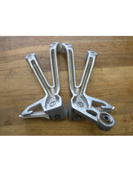 Paire de platines arrières GSXR 1000 03-04  - 2