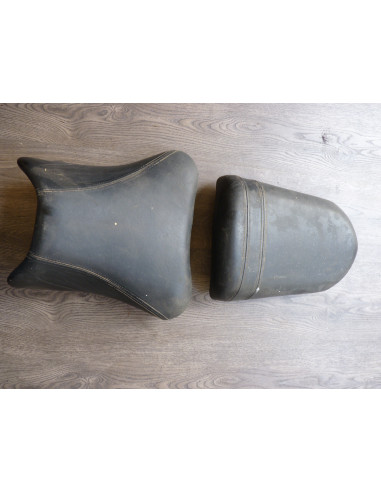 Paire de selles perso GSXR 1000 03-04  - 1