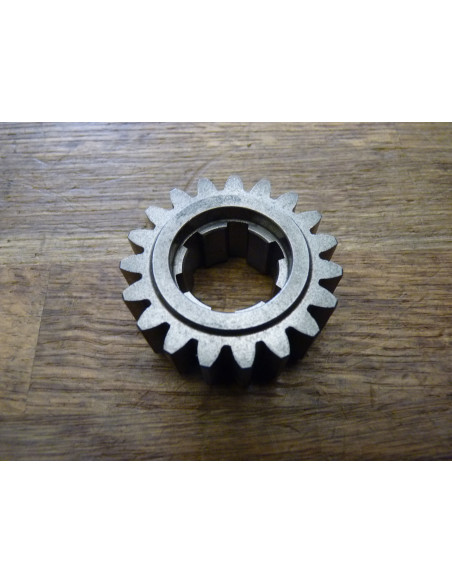 Pignon 2° GSXR 1100 86-88  - 2