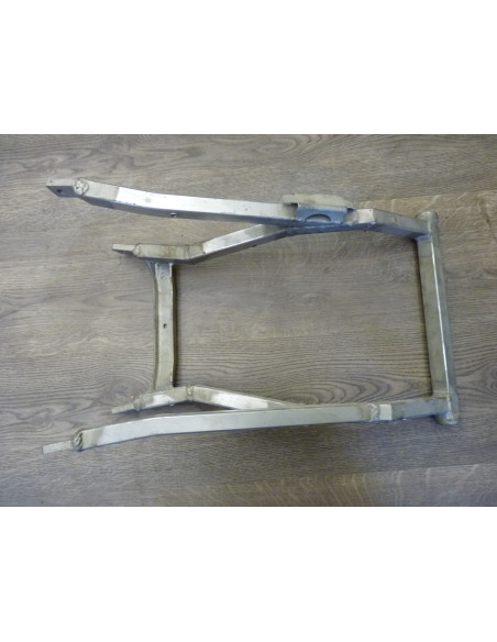 Bati de cadre GSXRR 750 RK  - 3