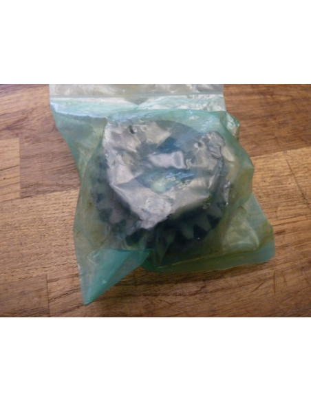 Pignon de boite GSXR 750 85-91  - 3