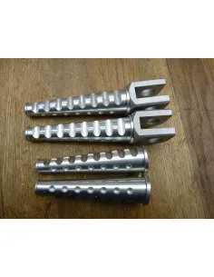 Repose pieds avants GSXR 600-750-1100 88-99  - 2