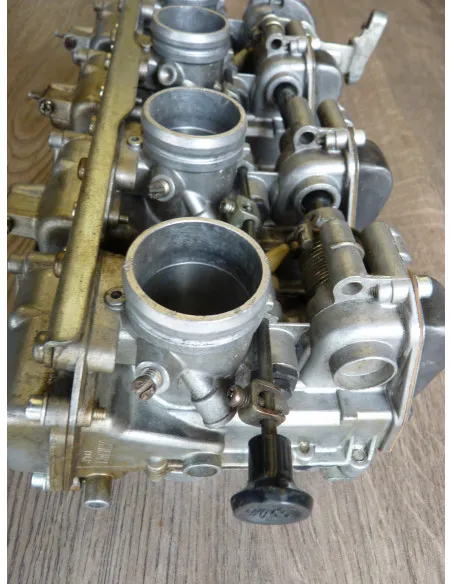 Mikuni RS 34 GSXR 750-1100 Rampe  - 10