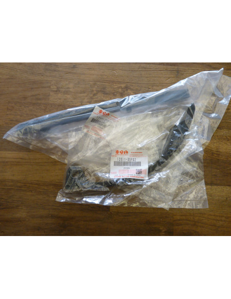 Paire de patins de chaine GSXR 750 00-03  - 2