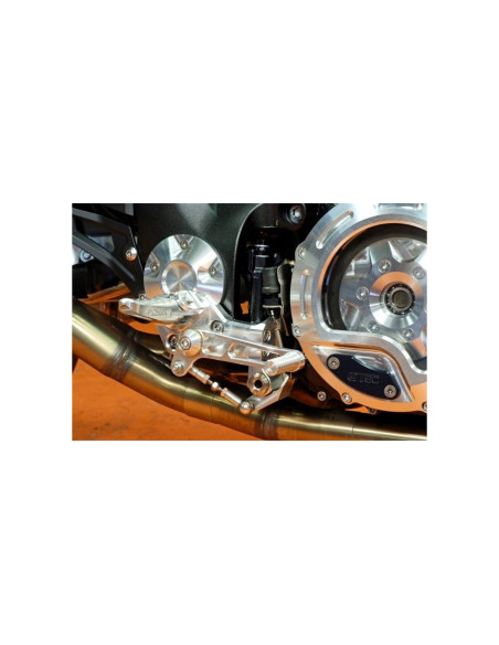Estribos traseros Vmax 1700  - 2
