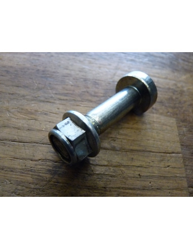 Boulon + ecrou porte couronne GSXR 750-1100  - 2