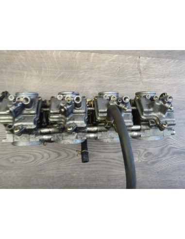Rampe de carburateurs 600 96-00  - 2