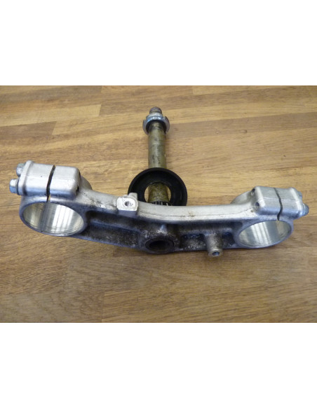 Té inférieur GSXR 750 92-95  - 2